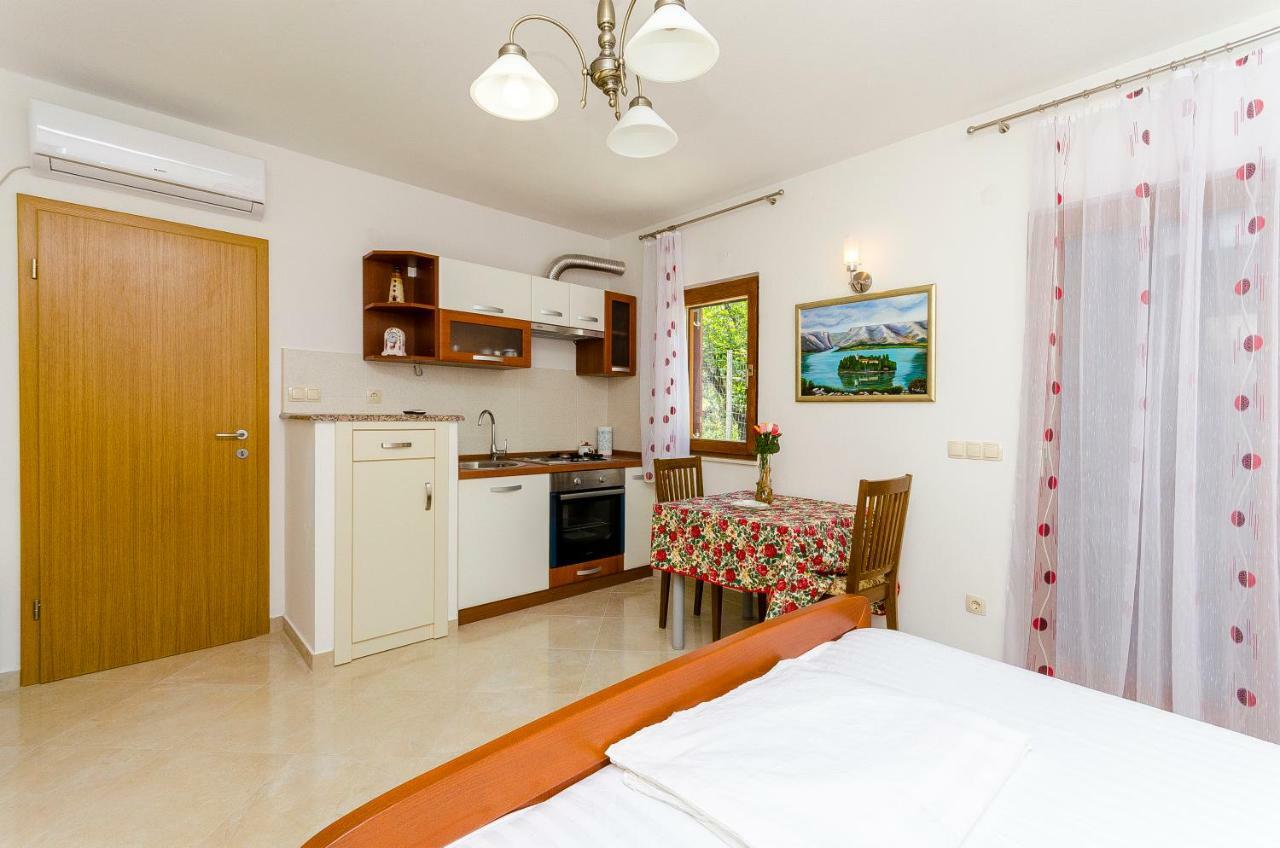 Apartman Ivan 特罗吉尔 外观 照片